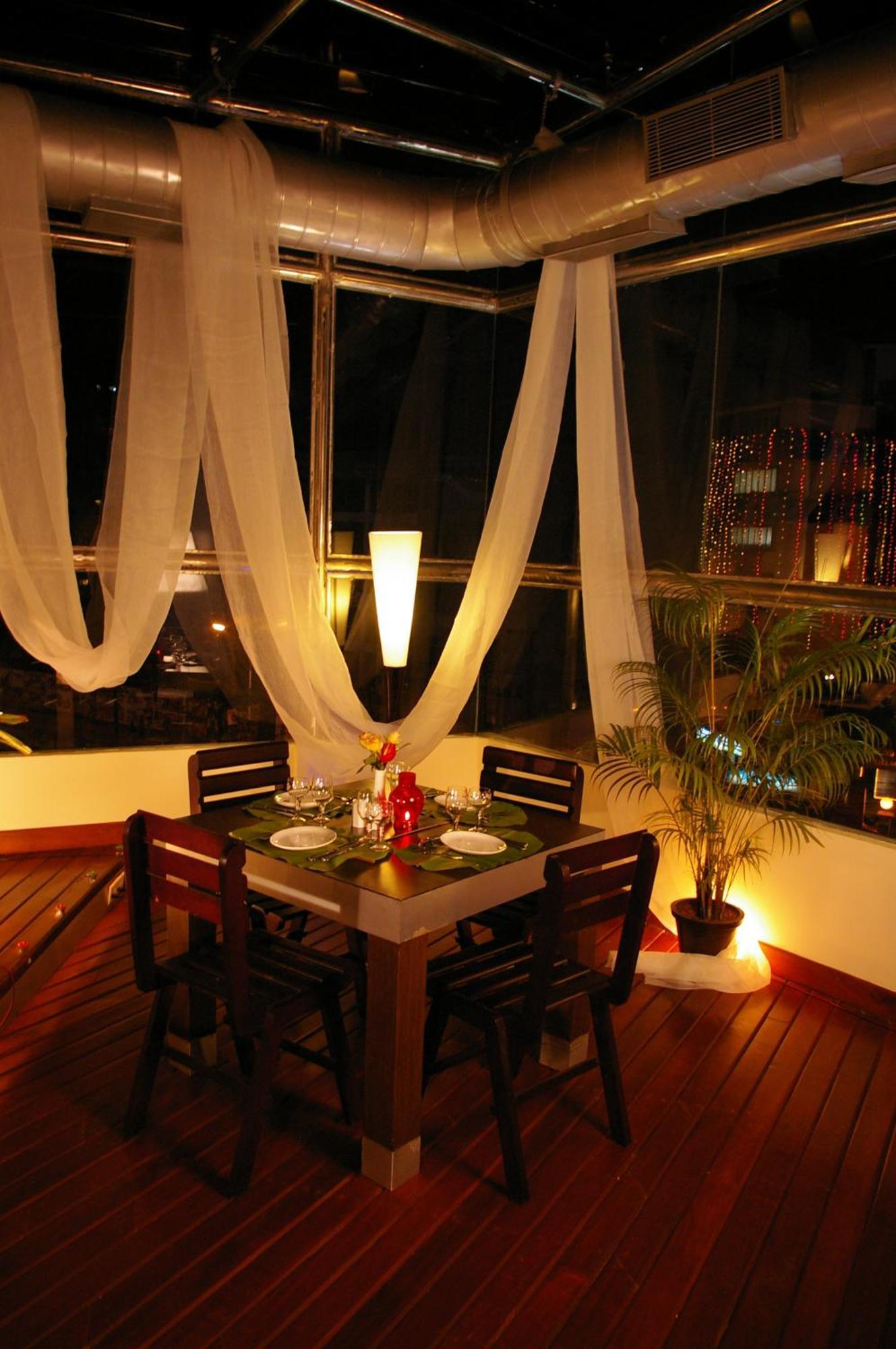Gokulam Park Hotel Kochi Екстериор снимка